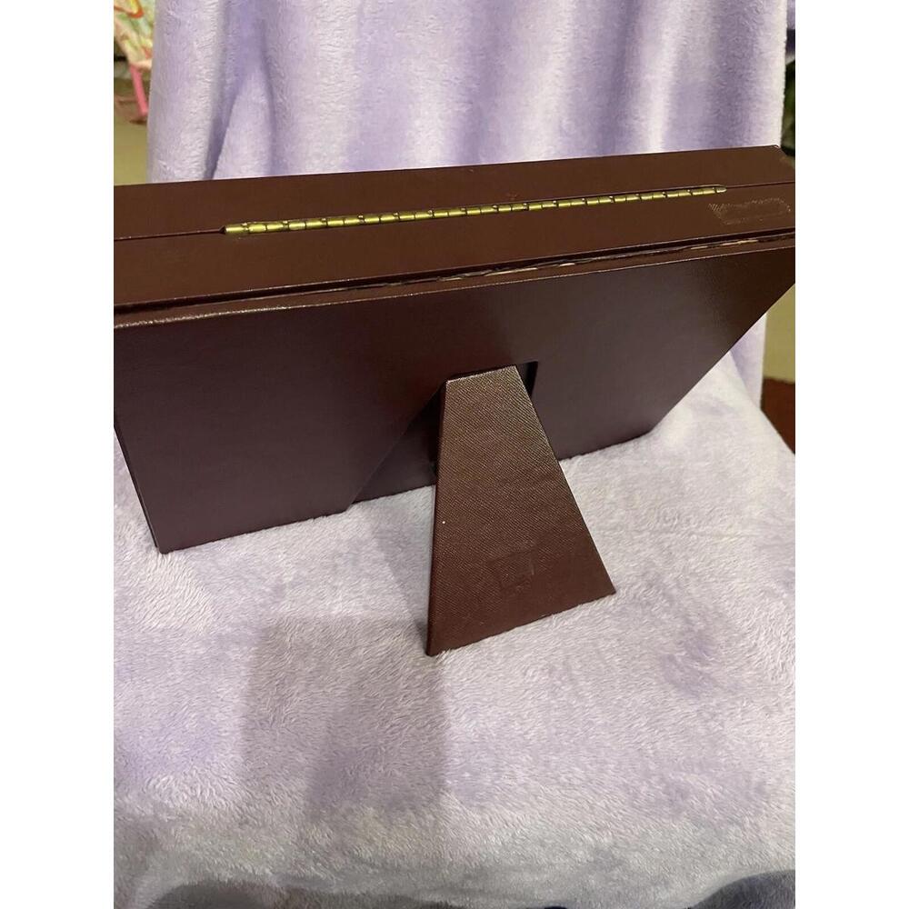 LUXURY WALNUT PEN BOX - Picture 4 of 4